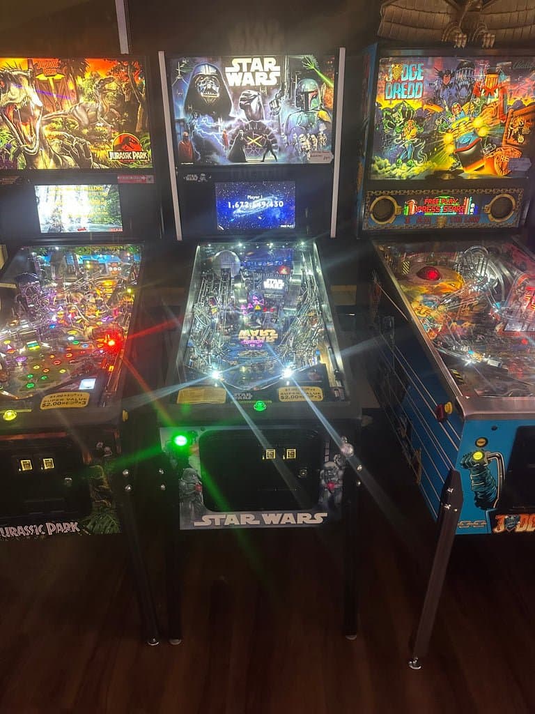 Stern Pinball Star Wars Premium Pinball Machine for sale