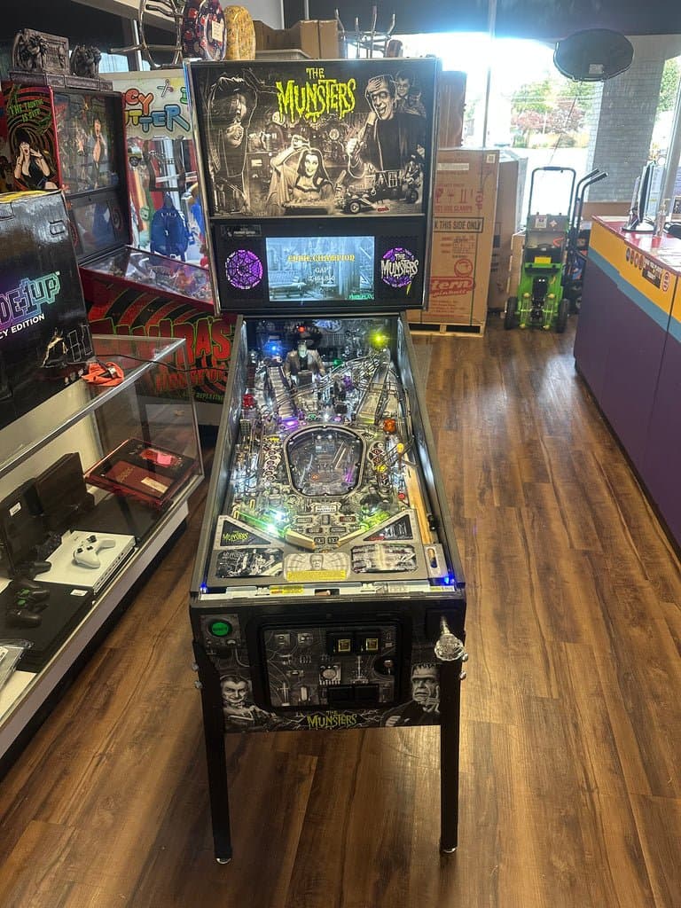 Stern Pinball LOADED The Munsters Premium Black &amp; White Pinball Machine for sale