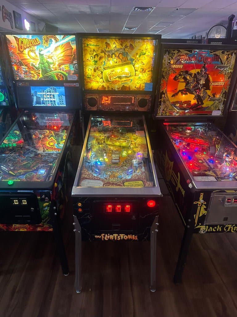 Williams The Flintstones Pinball Machine for sale