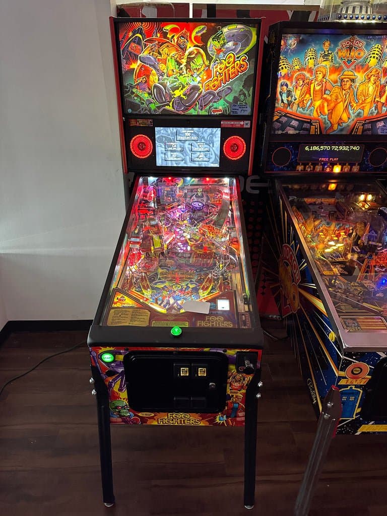 Stern Pinball Foo Fighters Premium Pinball Machine for sale