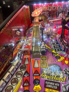 Stern Pinball LOADED Elvis Pinball Machine for sale ()