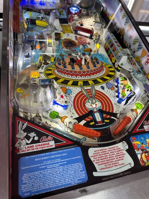 Bally Bugs Bunny's Birthday Ball Pinball Machine — image 13