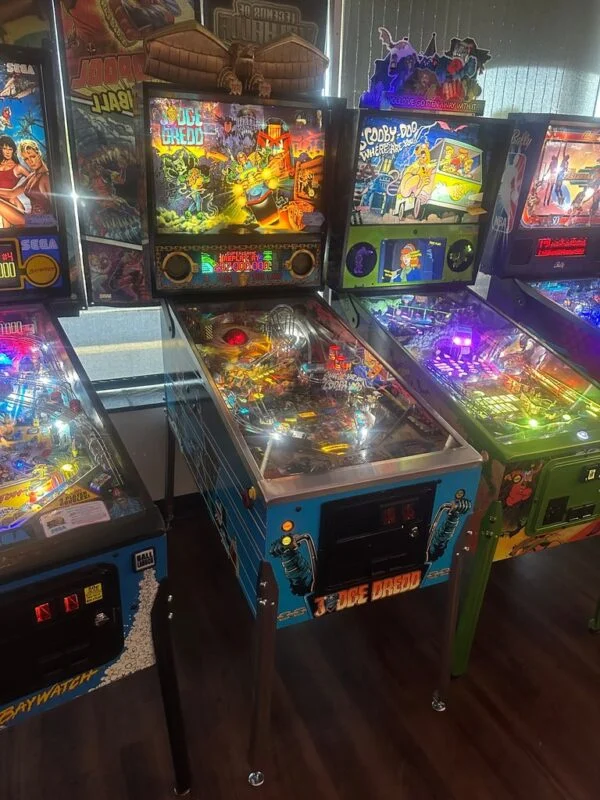 Bally Judge Dredd Pinball Machine — image 4