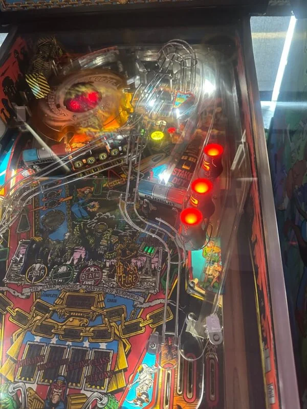 Bally Judge Dredd Pinball Machine — image 7
