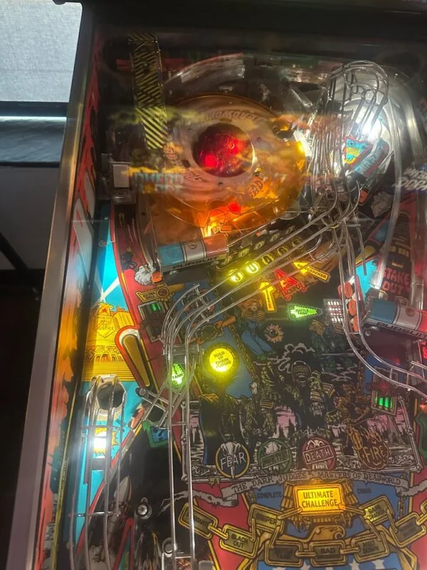 Bally Judge Dredd Pinball Machine — image 8