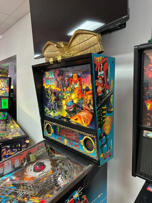 Bally Judge Dredd Pinball Machine — image 13