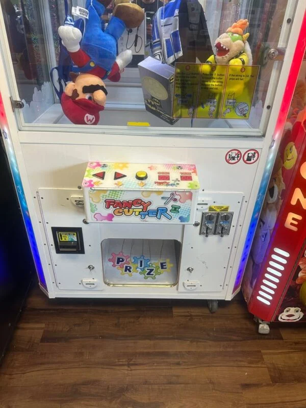Fancy Cutter II Prize Redemption Arcade Machine by Feiloli — image 3