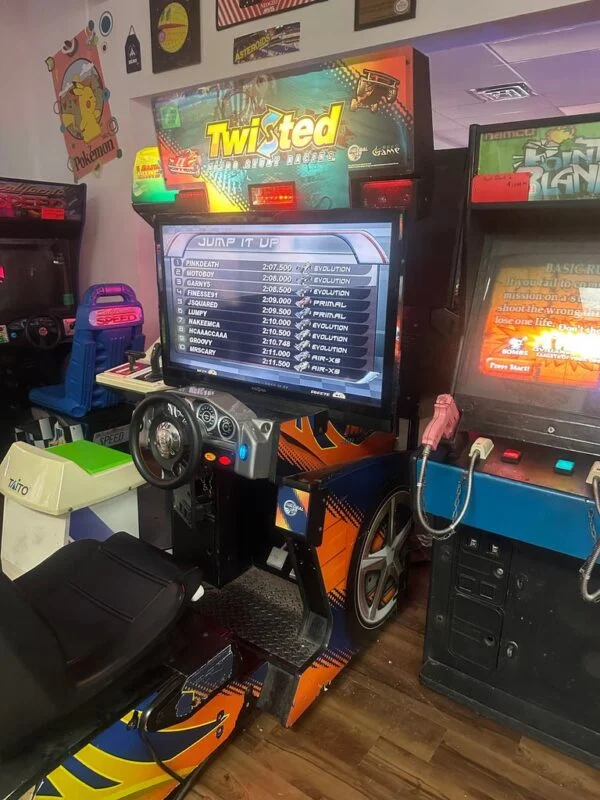 GlobalVR Twisted Nitro Stunt Racing Arcade Game — image 7