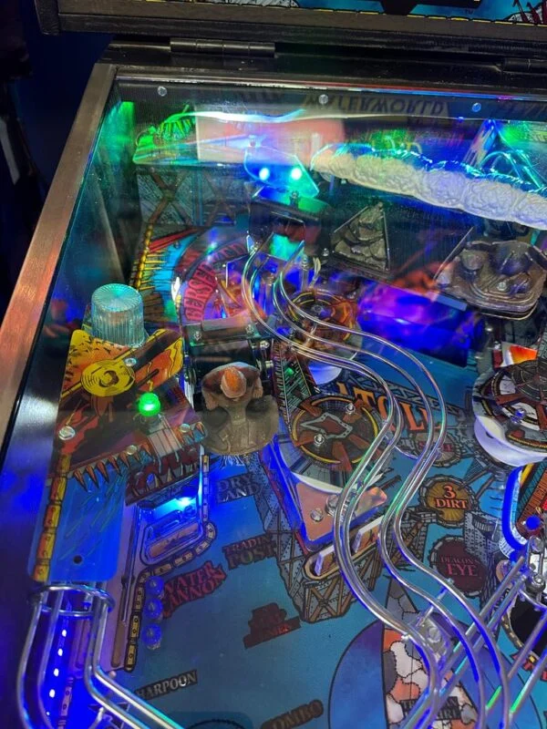 Gottlieb Waterworld Pinball Machine — image 6