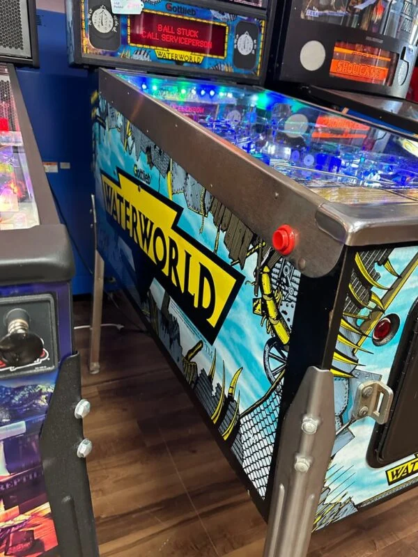 Gottlieb Waterworld Pinball Machine — image 8