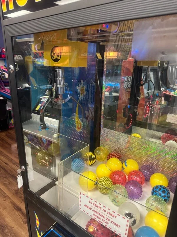 Hot Stuff 31" Claw Machine by Coast To Coast — image 4