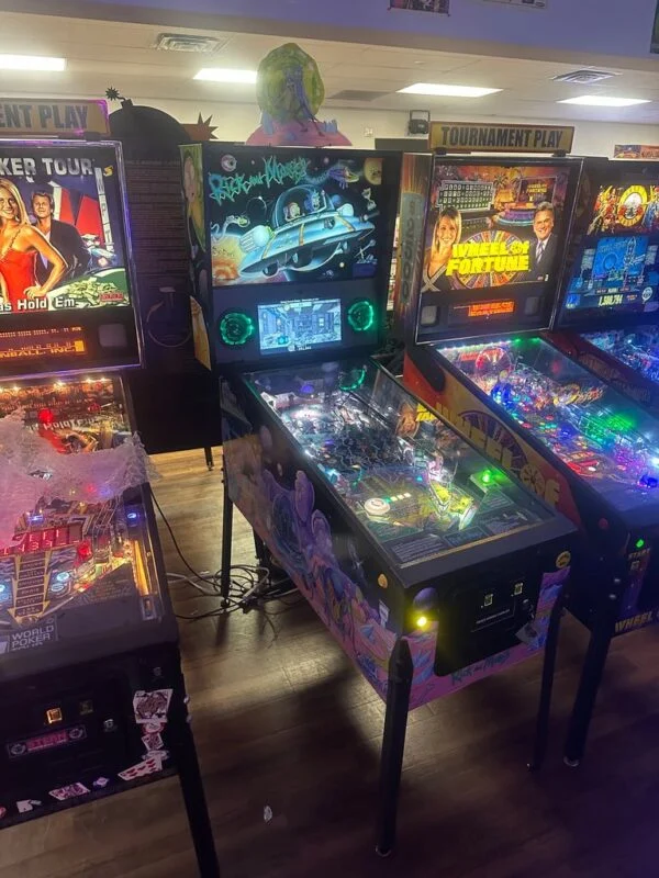 Spooky Pinball Rick and Morty Standard Pinball Machine — image 2