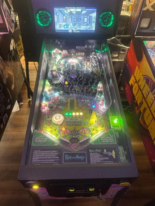 Spooky Pinball Rick and Morty Standard Pinball Machine — image 8
