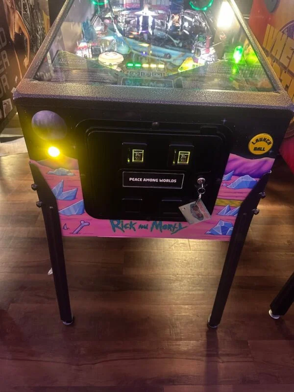 Spooky Pinball Rick and Morty Standard Pinball Machine — image 9