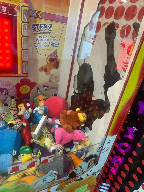 Stack 'N' Grab Claw Machine by LAI Games — image 2