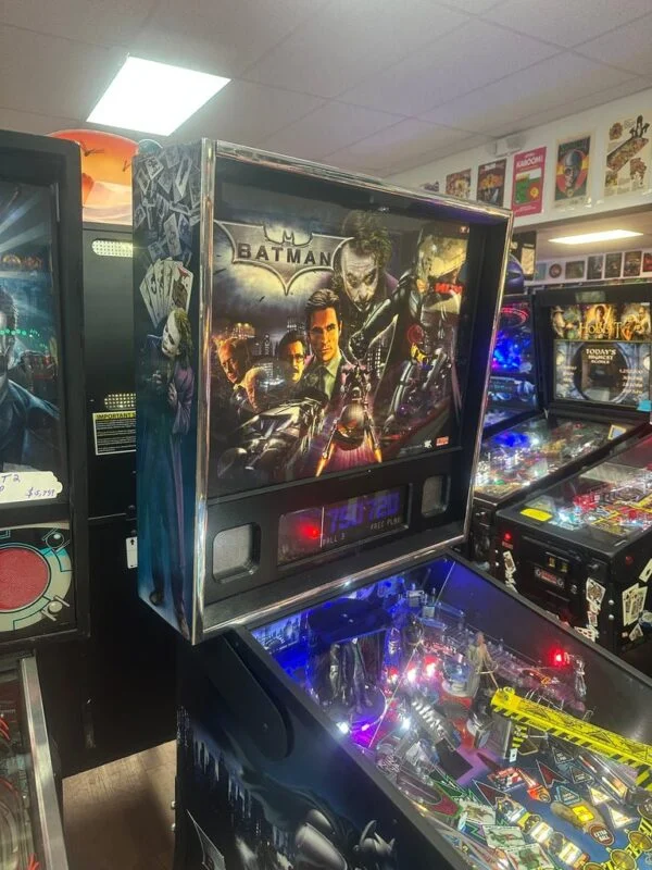 Stern Pinball Batman: The Dark Knight Pinball Machine — image 8