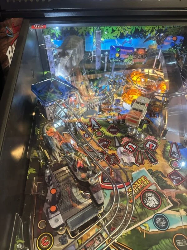 Stern Pinball Jurassic Park Premium Pinball Machine — image 10