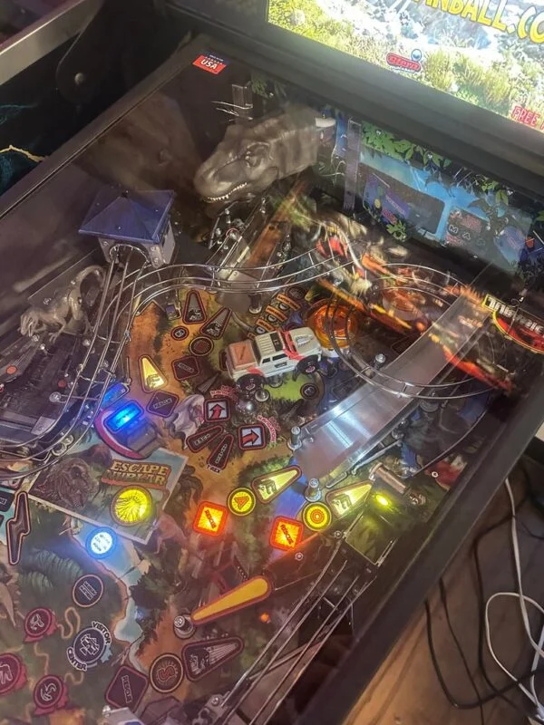 Stern Pinball Jurassic Park Premium Pinball Machine — image 13
