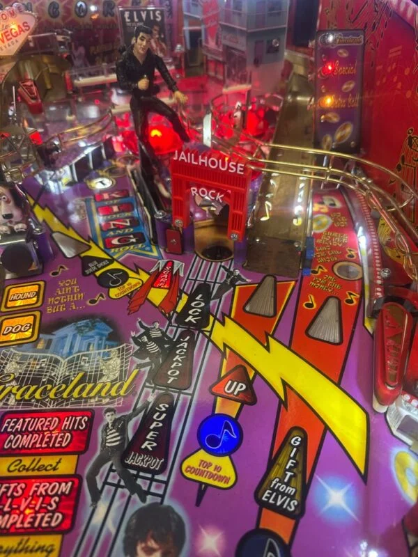 Stern Pinball LOADED Elvis Pinball Machine — image 9