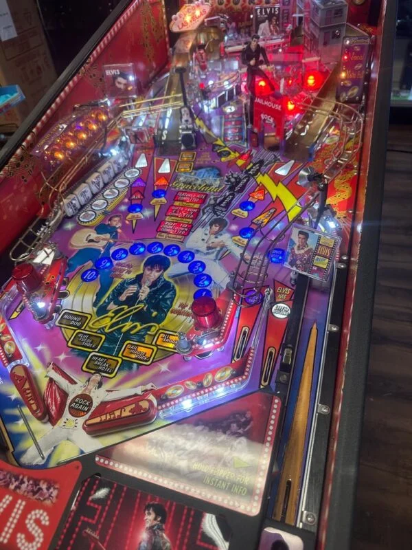 Stern Pinball LOADED Elvis Pinball Machine — image 12