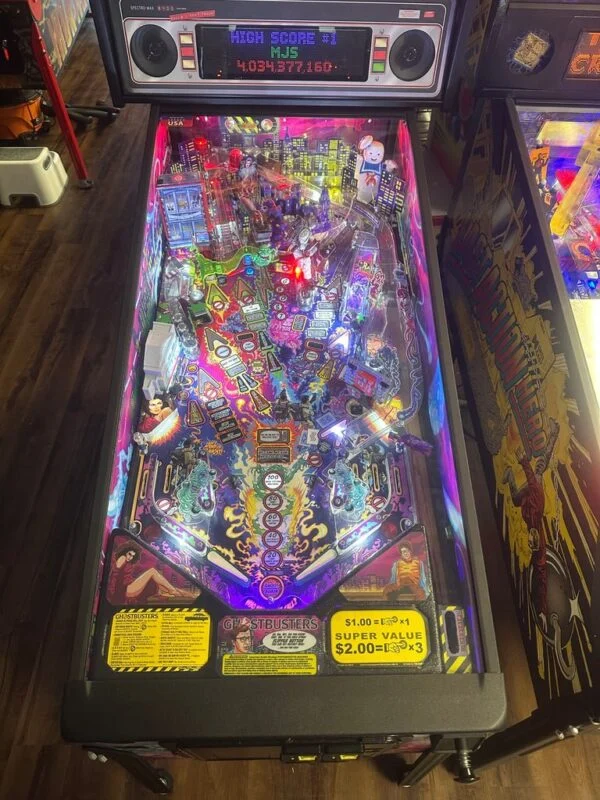 Stern Pinball LOADED Ghostbusters Pro Pinball Machine — image 2