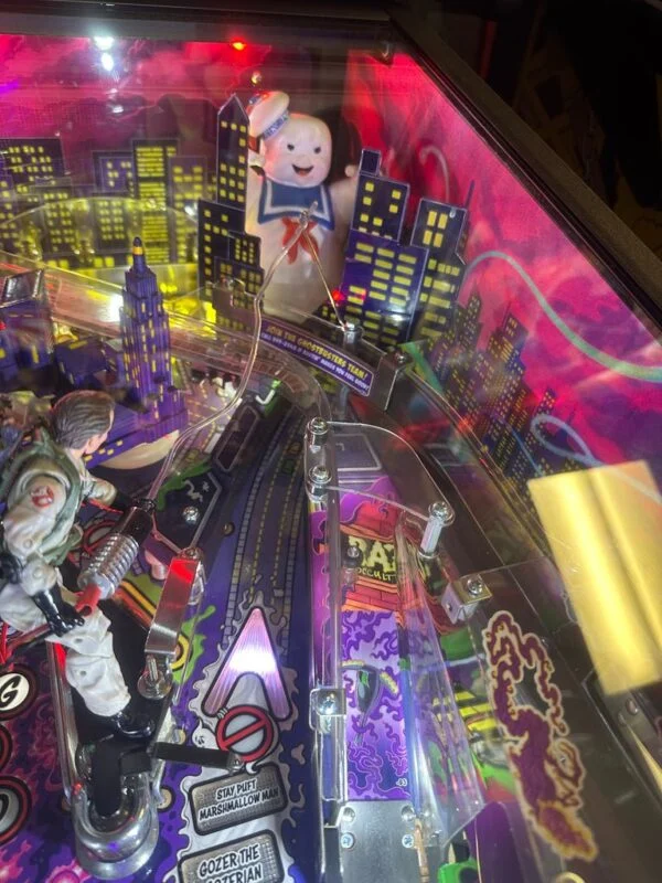 Stern Pinball LOADED Ghostbusters Pro Pinball Machine — image 10