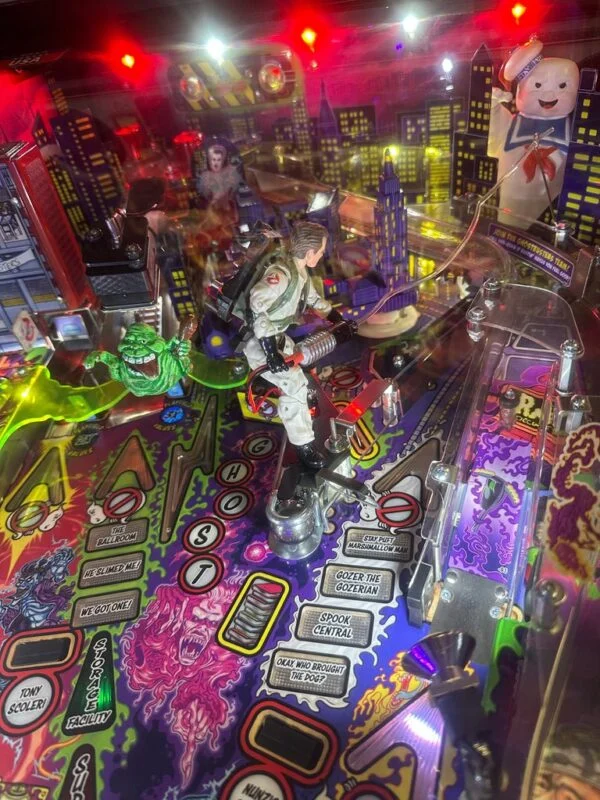Stern Pinball LOADED Ghostbusters Pro Pinball Machine — image 12