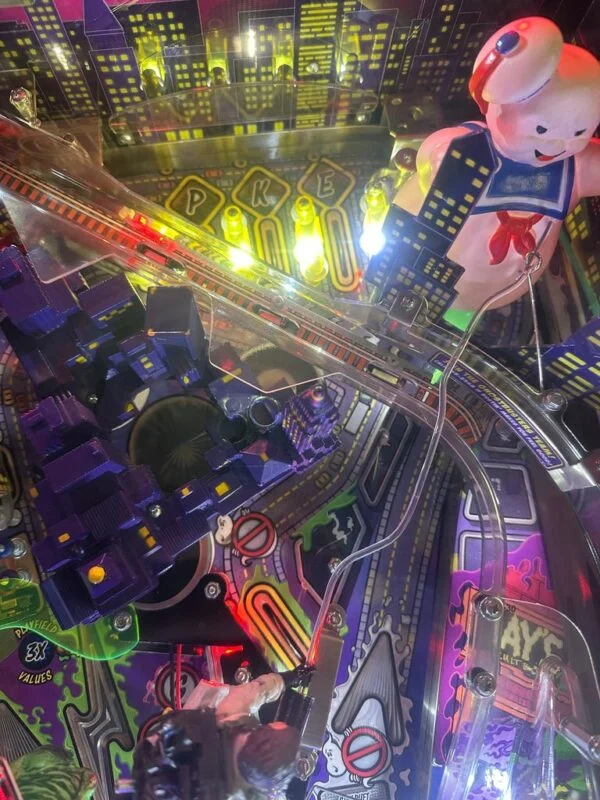 Stern Pinball LOADED Ghostbusters Pro Pinball Machine — image 14