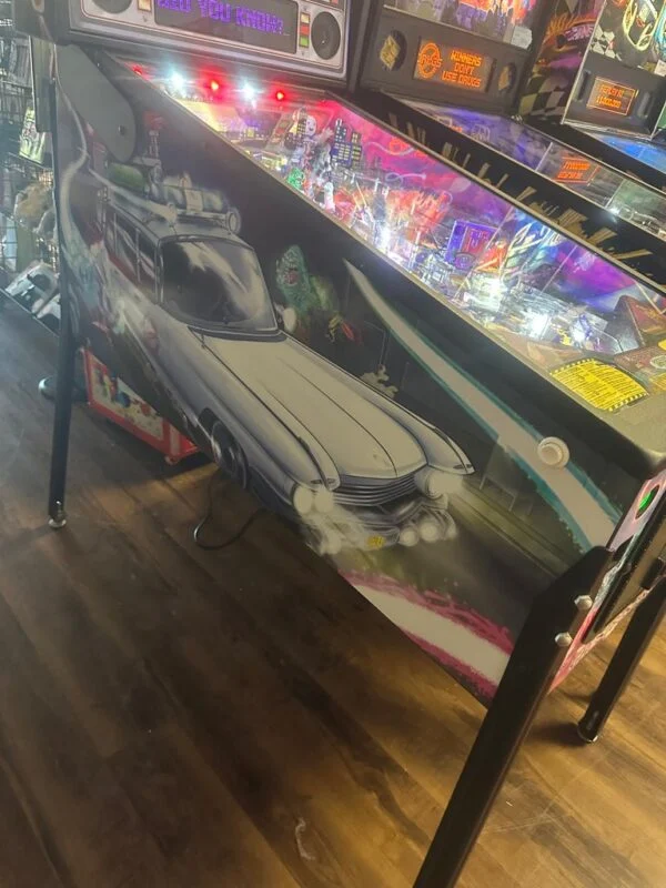 Stern Pinball LOADED Ghostbusters Pro Pinball Machine — image 15