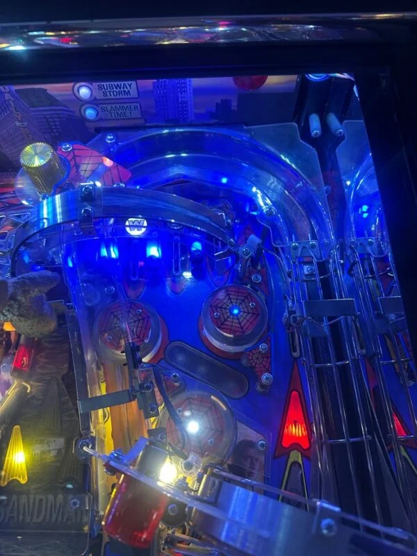 Stern Pinball LOADED Spider-Man Pinball Machine — image 10