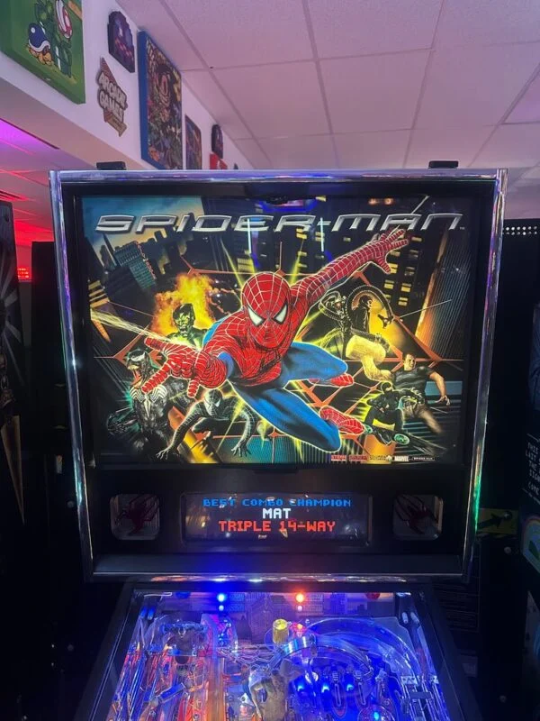 Stern Pinball LOADED Spider-Man Pinball Machine — image 15