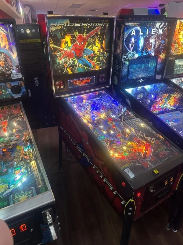Stern Pinball LOADED Spider-Man Pinball Machine — image 19