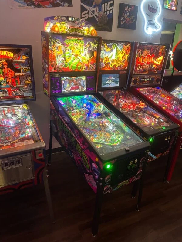 Stern Pinball LOADED Teenage Mutant Ninja Turtles Premium Pinball Machine — image 2