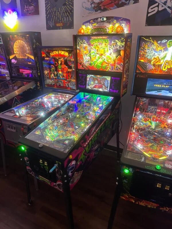 Stern Pinball LOADED Teenage Mutant Ninja Turtles Premium Pinball Machine — image 3