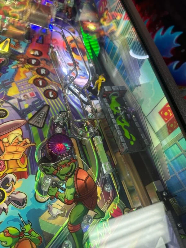 Stern Pinball LOADED Teenage Mutant Ninja Turtles Premium Pinball Machine — image 9