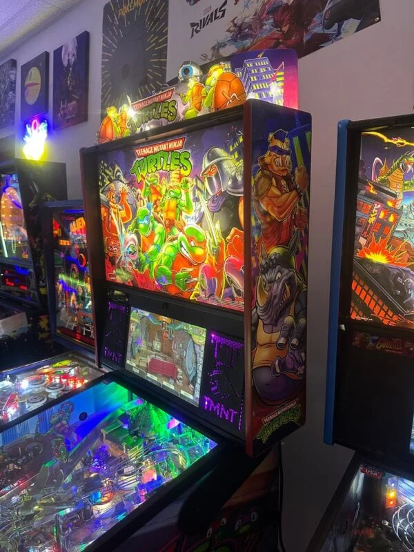Stern Pinball LOADED Teenage Mutant Ninja Turtles Premium Pinball Machine — image 10