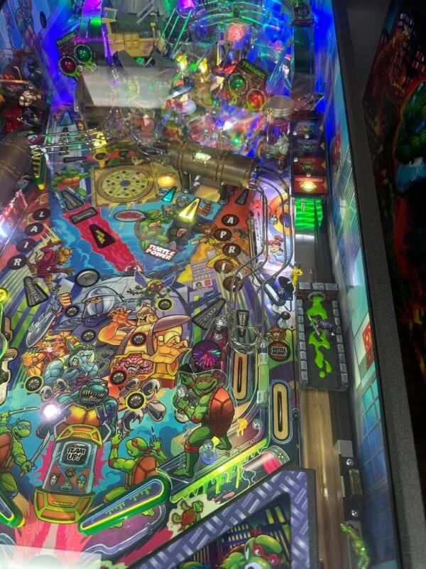 Stern Pinball LOADED Teenage Mutant Ninja Turtles Premium Pinball Machine — image 12