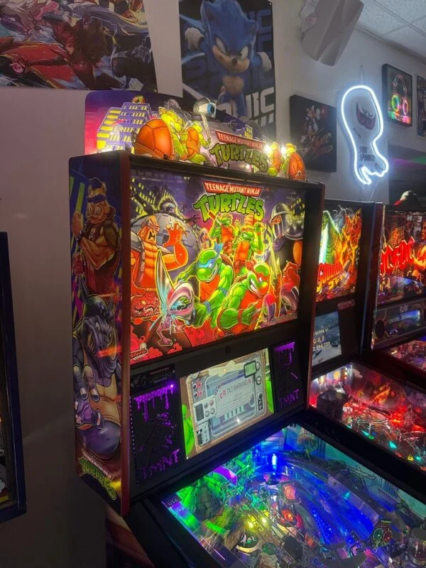 Stern Pinball LOADED Teenage Mutant Ninja Turtles Premium Pinball Machine — image 15