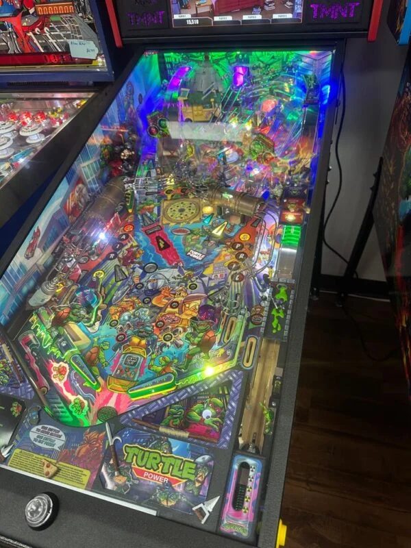 Stern Pinball LOADED Teenage Mutant Ninja Turtles Premium Pinball Machine — image 18
