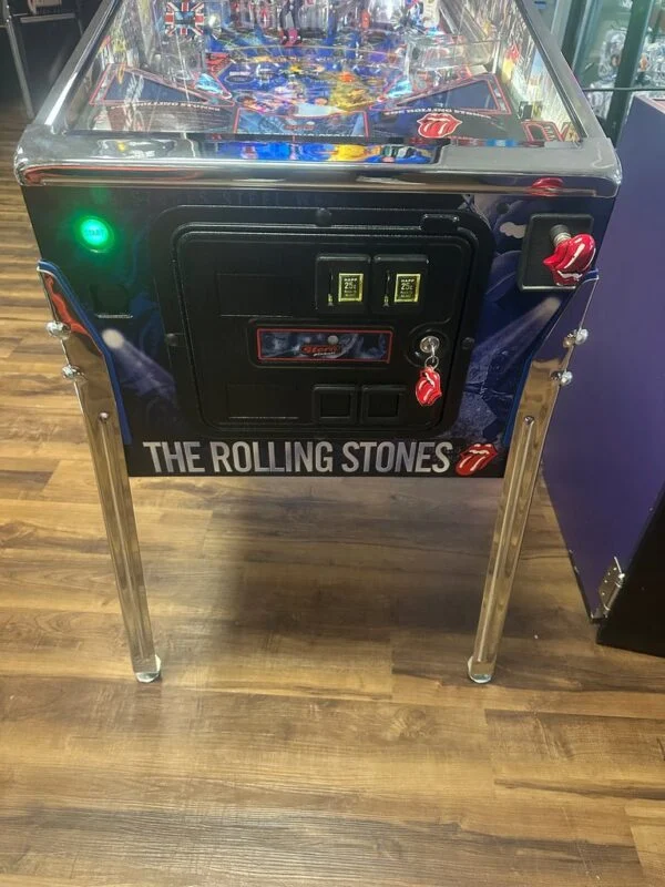 Stern Pinball LOADED The Rolling Stones Limited Edition Pinball Machine — image 13