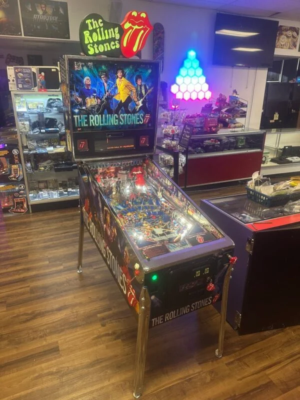 Stern Pinball LOADED The Rolling Stones Limited Edition Pinball Machine — image 15