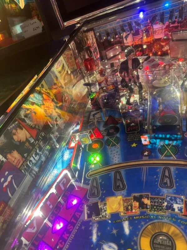 Stern Pinball LOADED The Rolling Stones Limited Edition Pinball Machine — image 18