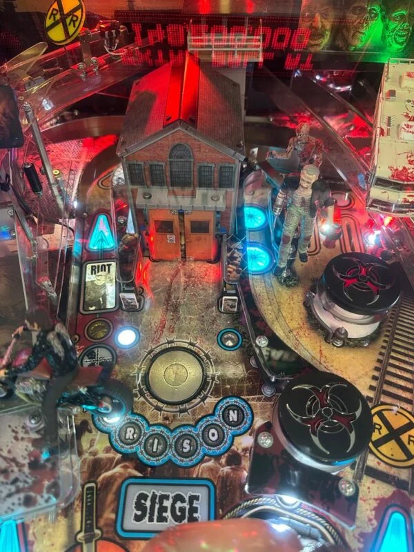 Stern Pinball LOADED The Walking Dead Premium Pinball Machine — image 14