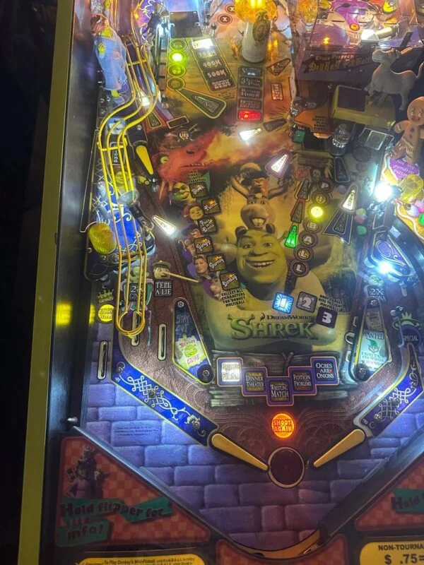 Stern Pinball Shrek Pinball Machine — image 2