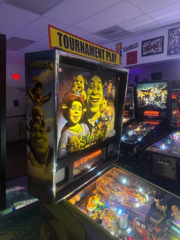 Stern Pinball Shrek Pinball Machine — image 8