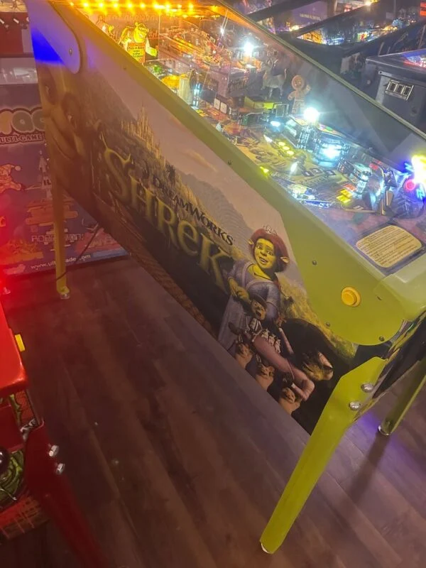 Stern Pinball Shrek Pinball Machine — image 9