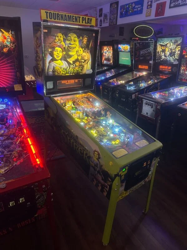 Stern Pinball Shrek Pinball Machine — image 10