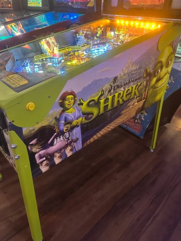Stern Pinball Shrek Pinball Machine — image 11