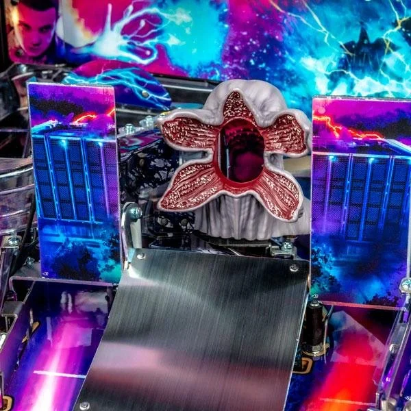 Stern Pinball Stranger Things Pro Pinball Machine — image 3