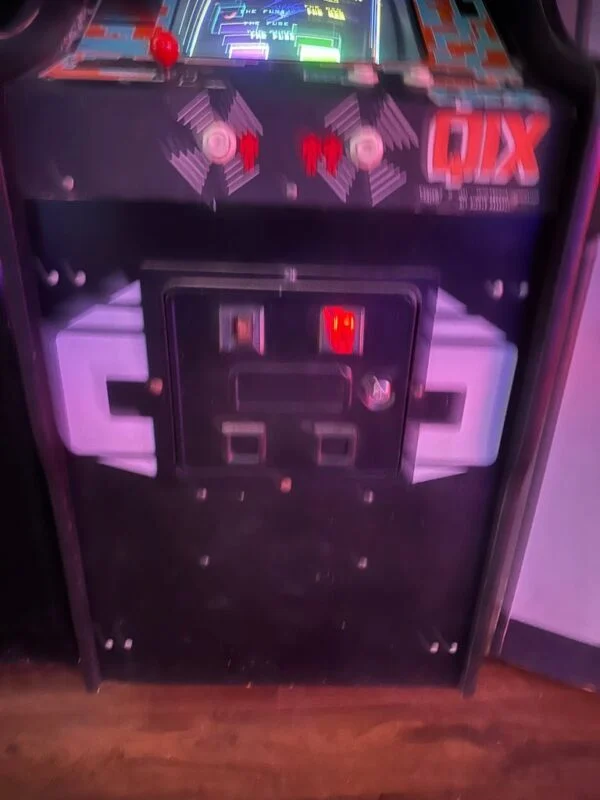 Taito QIX Classic Upright Arcade Game — image 2